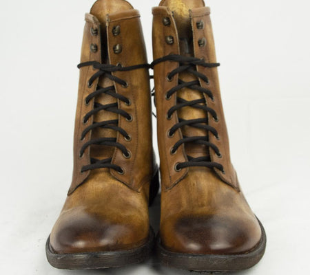 OFF 2002 BOOTS IN WASHED COGNAC.