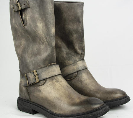 TR1007 BOOTS IN WASHED CHESTNUT.