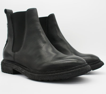 TR1024  BEATLES IN BLACK.