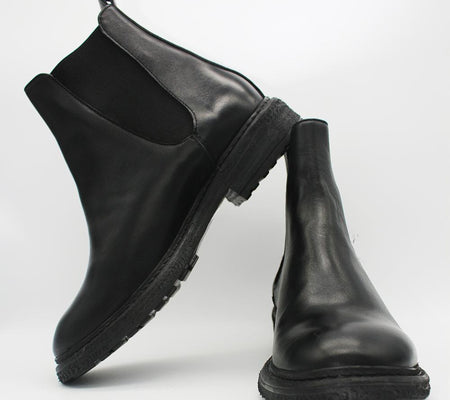 TR1024  BEATLES IN BLACK.