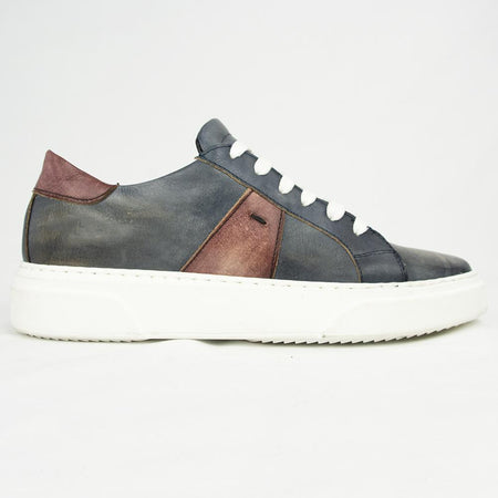 RAF80174 SNEAKERS IN DARK BLUE & HABANERO.