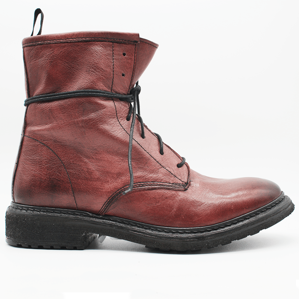 TR 1006 Low Boot in washed red.