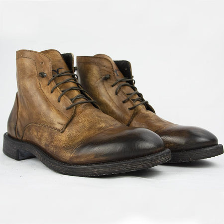 OFF 2004 ANKLE BOOTS IN WASHED COGNAC.