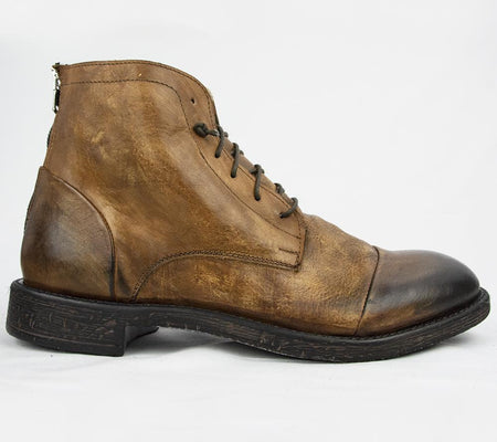 OFF 2004 ANKLE BOOTS IN WASHED COGNAC.