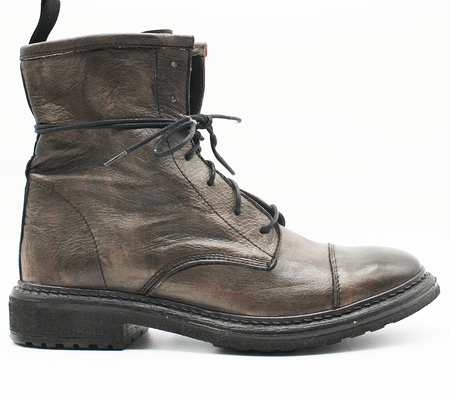 TR1005 Low Boot in washed grey.