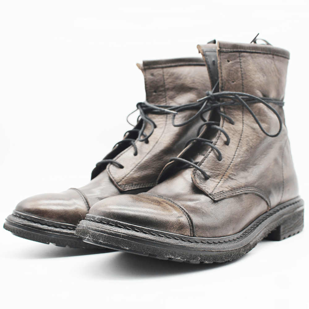 TR1005 Low Boot in washed grey.
